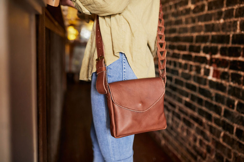 Vintage Linked Strap Crossbody – Lazarus Artisan Goods